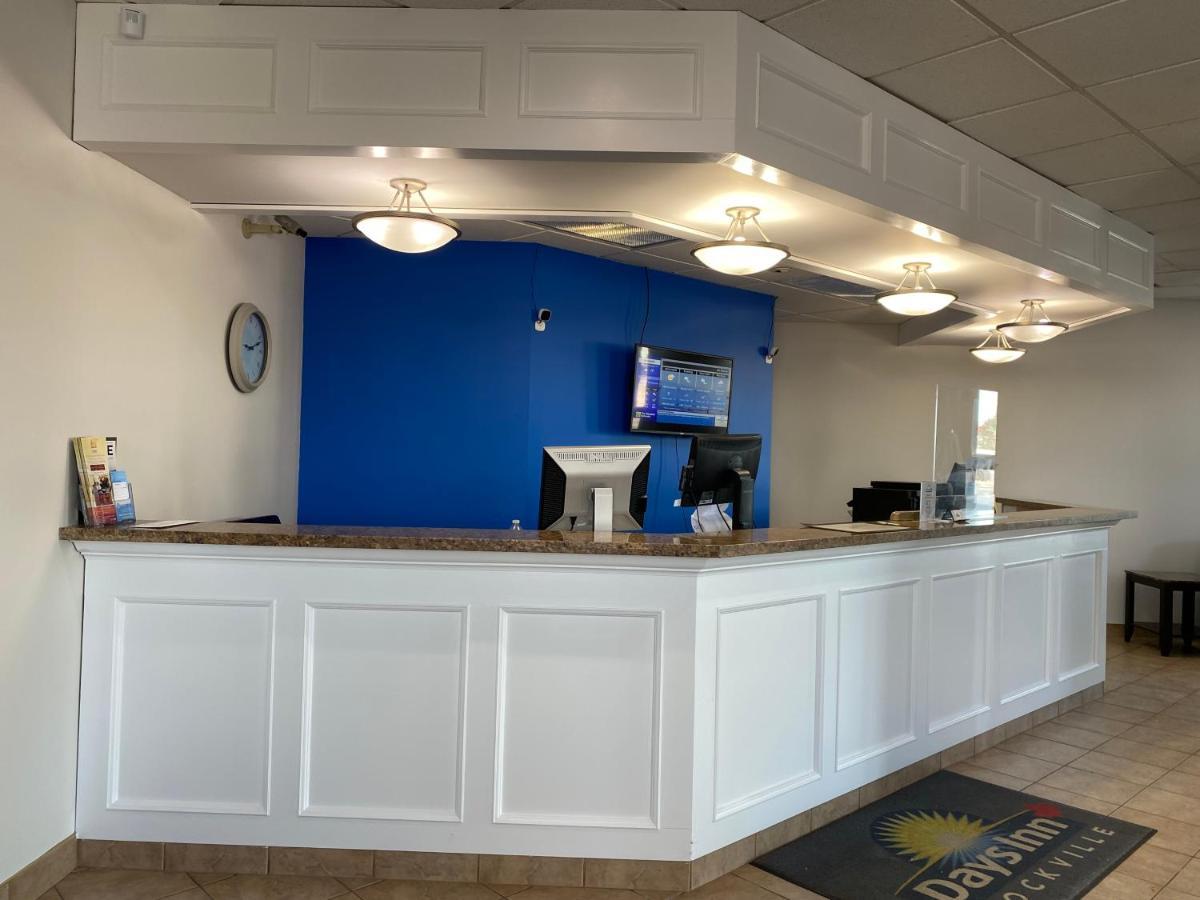 Days Inn by Wyndham Brockville Exteriör bild